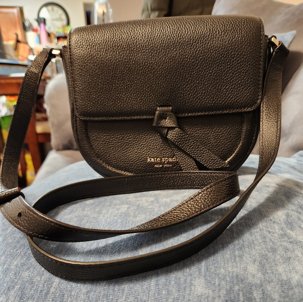 Kate Spade New York Medium Knott Pebble Leather Saddle Bag - Crossbody